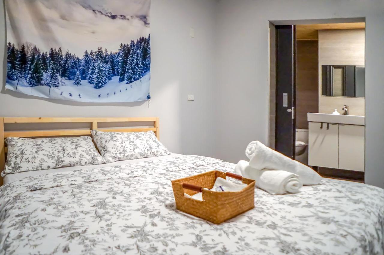 World Inn 窩二樓小客棧民宿 Hualien stad Exteriör bild