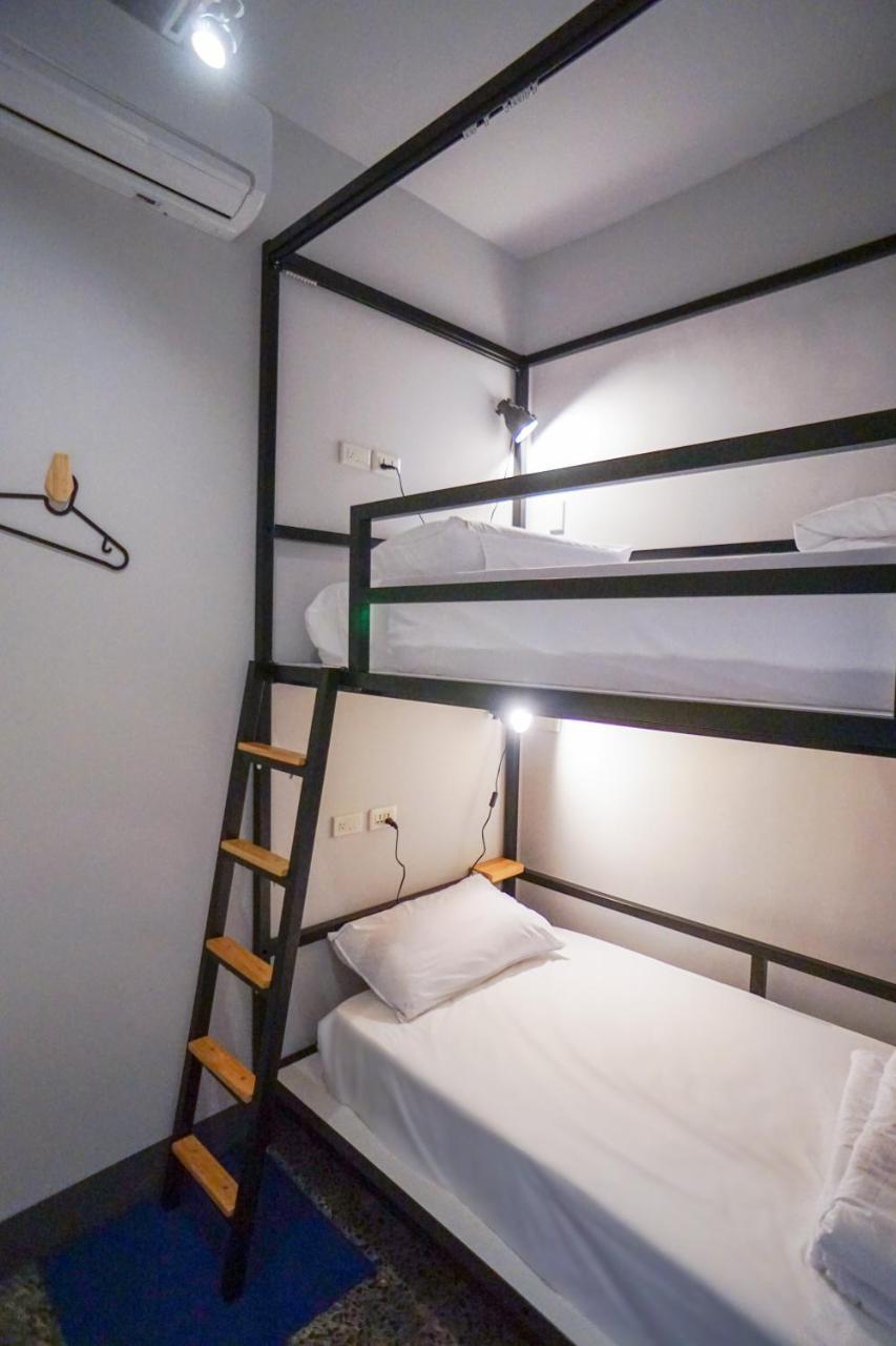 World Inn 窩二樓小客棧民宿 Hualien stad Exteriör bild