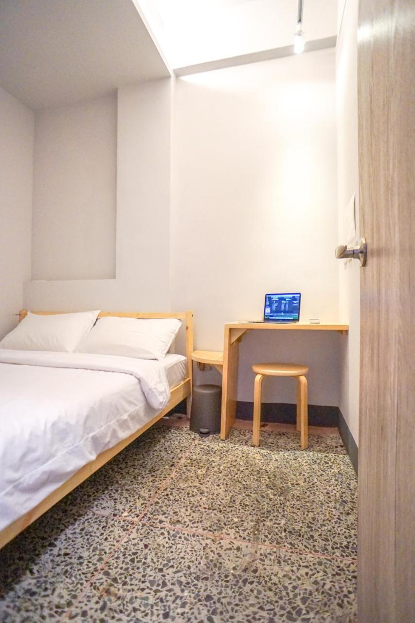 World Inn 窩二樓小客棧民宿 Hualien stad Exteriör bild